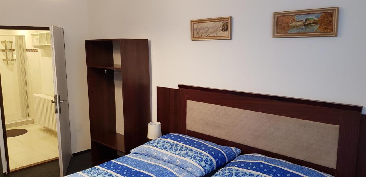 & Restaurace Na Rychte 3* Praag